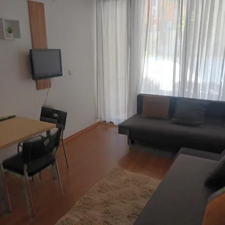 Marina Cape Ground Floor Apartment Aheloy